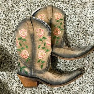 Unlisted liberty black boots